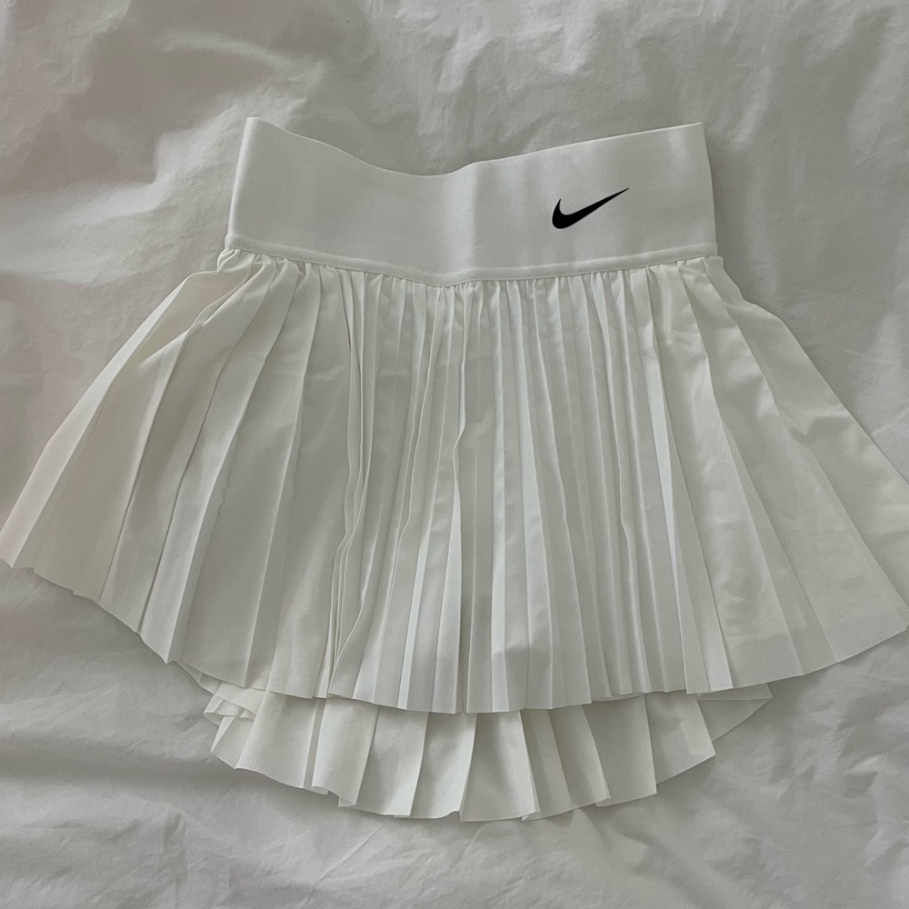 Nike Court Dri-FIT Advantage Tennis Skirt (White, XS)